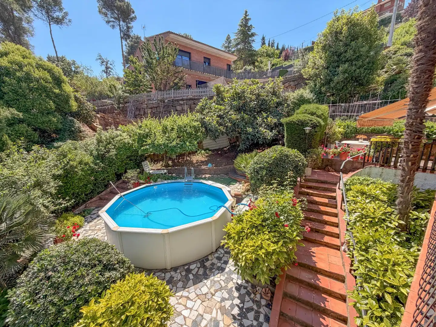 Piscina de Casa o xalet en venda en Castellví de Rosanes amb Aire condicionat, Calefacció i Jardí privat