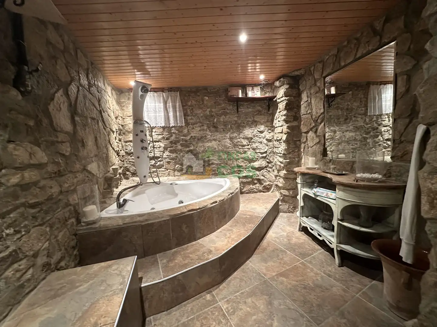 Bathroom of Houses for sale in Montmaneu