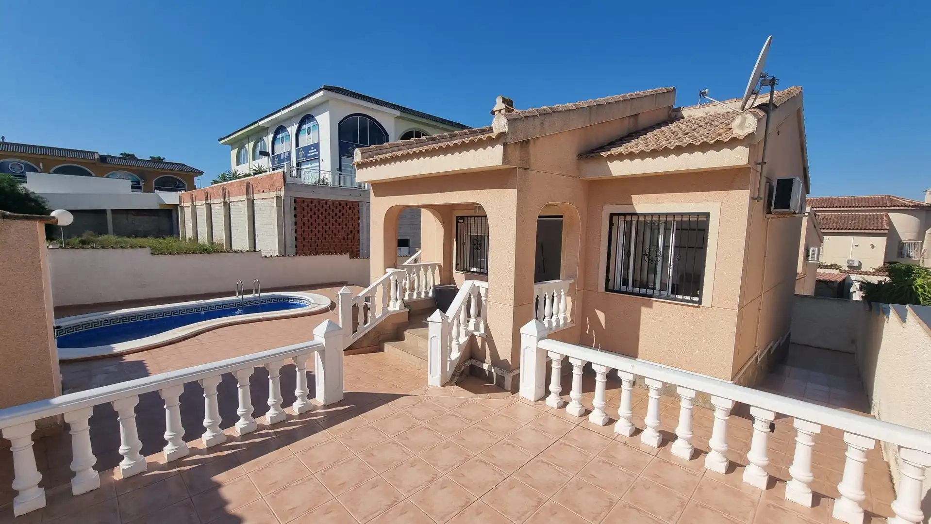 Vista exterior de Casa o chalet en venta en Rojales con Aire acondicionado, Jardín privado y Terraza