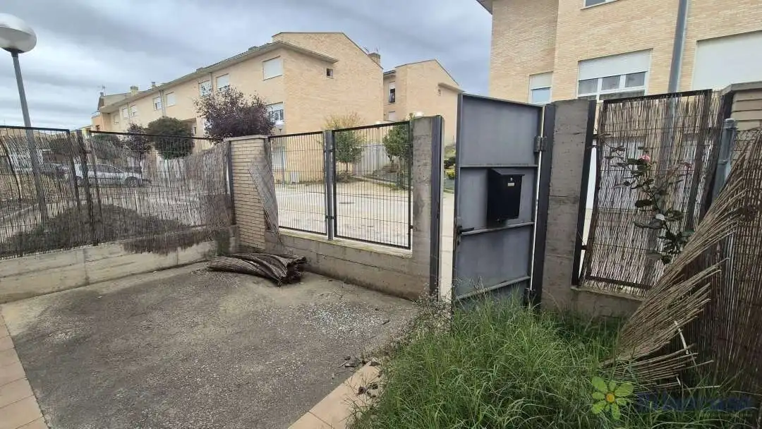 Casa adosada en venda a Calle Río Aragón, 31, Villafranca
