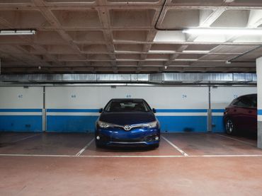 Einzelparkplatz mit Aufzug zur Miete in Calle la Lila 17