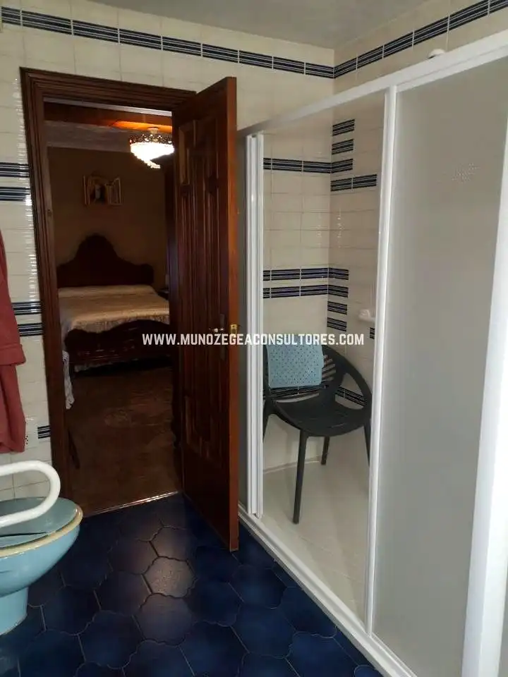 Habitación de Piso en venta en Lucena con Trastero y Amueblado
