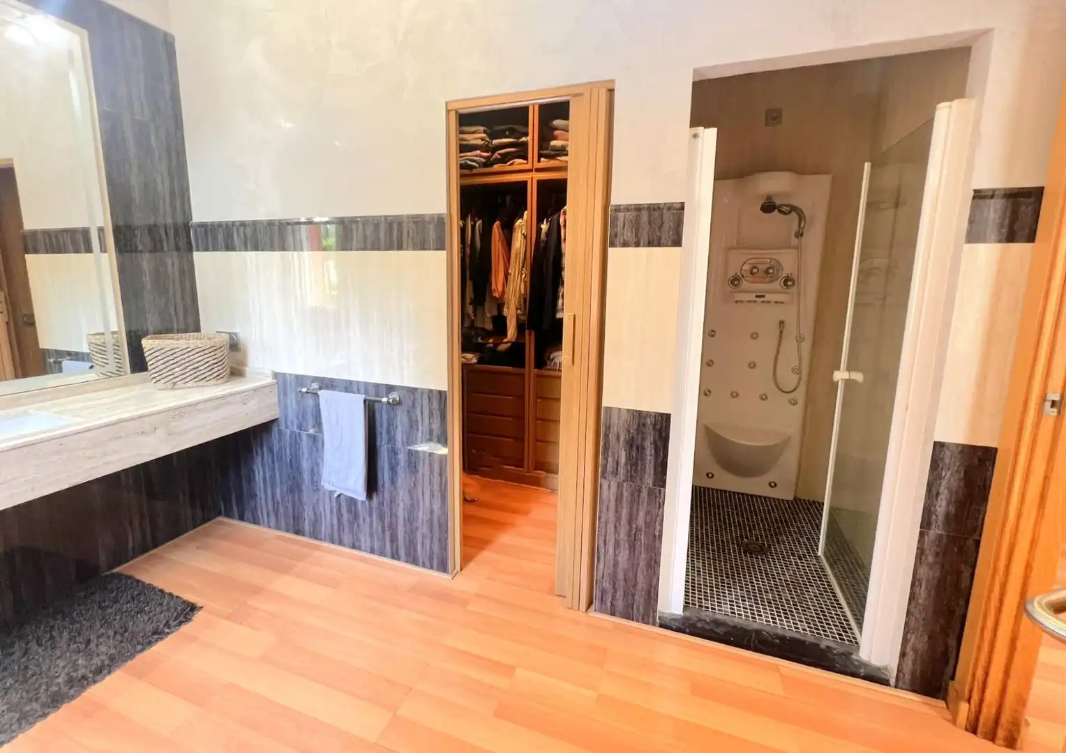 Bathroom of Houses for sale in Isla Cristina  with Air Conditioner, Heating and Terrace