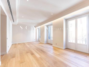 Piso con balcón en alquiler en Fernando Vi