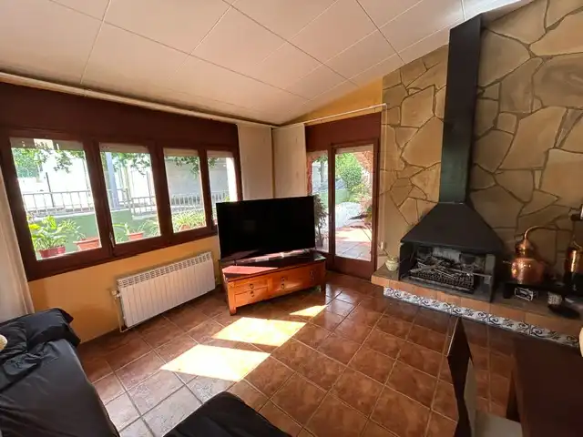 Sala de estar de Casa o chalet en venta en Santa Maria de Palautordera con Aire acondicionado, Calefacción y Jardín privado
