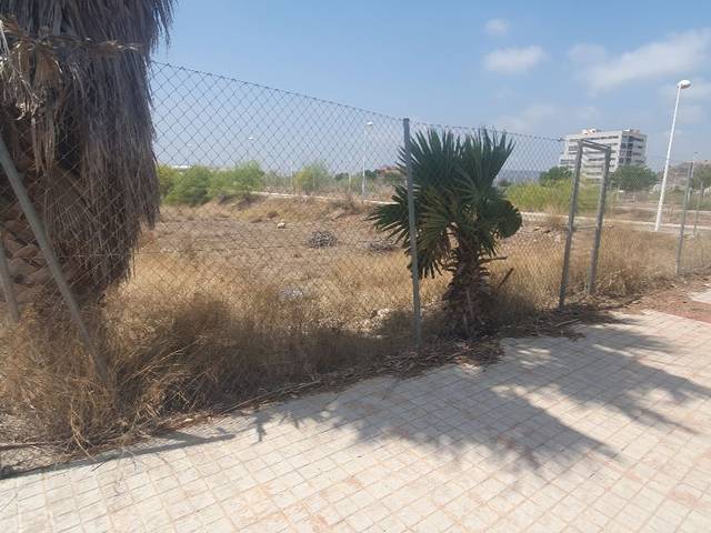 Terreno residencial en Venta en Carrer Metgessa Cecilia Martí, 10 en Zona Estación