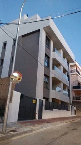 Piso en Venta en Calle Valdepeñas, 12 en Arroyo de la Miel