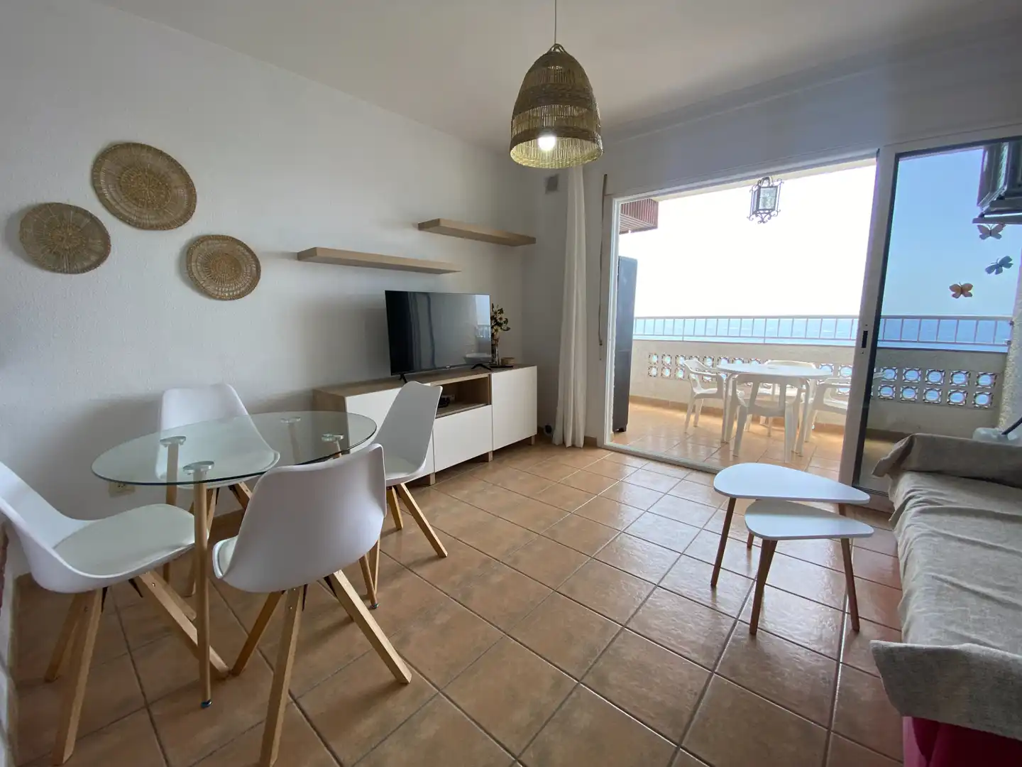 Comedor de Apartamento de alquiler en Almuñécar con Terraza, Amueblado y Horno