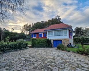 Vista exterior de Casa o xalet en venda en Sada (A Coruña) amb Calefacció, Jardí privat i Traster