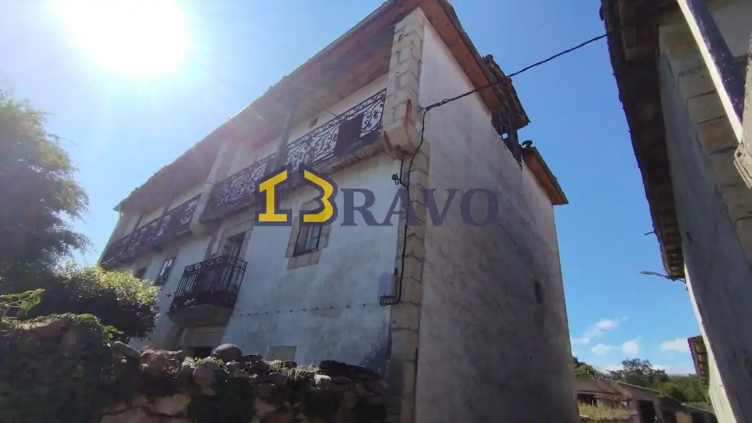 Vista exterior de Casa o chalet en venta en Espinosa de los Monteros con Jardín privado, Trastero y Balcón