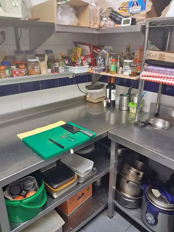 Cocina de Local en traspaso en Torrelodones con Aire acondicionado, Calefacción y Amueblado