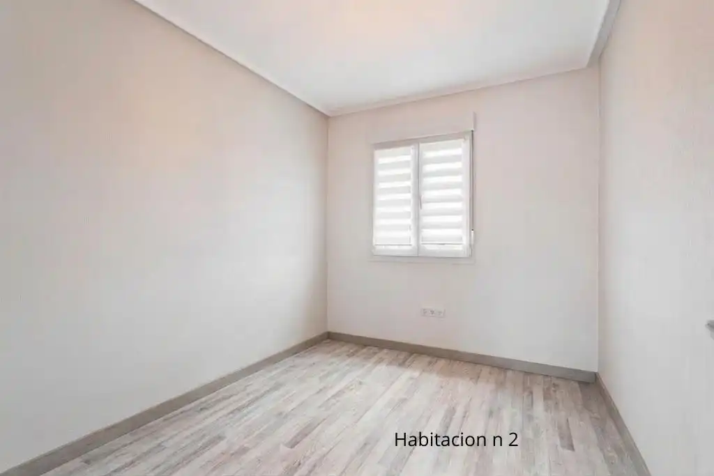 Planta baixa en venda a Calle de Grueros, 4, Roces