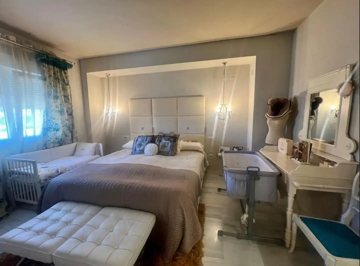 Bedroom of Detached homes for sale in Utrera  with Furnished