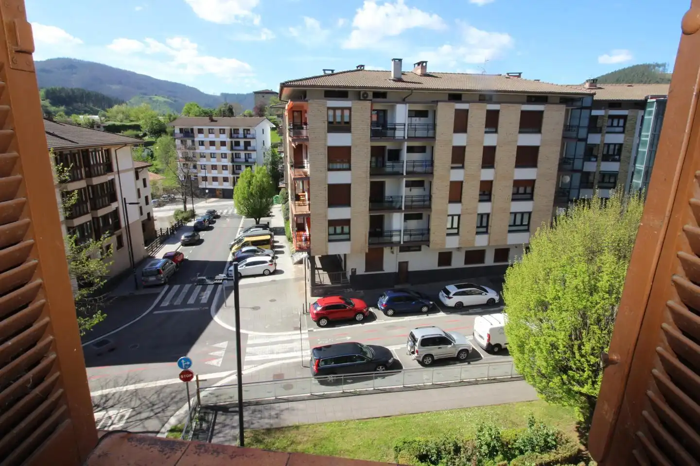 Vista exterior de Pis en venda en Oñati amb Calefacció, Traster i Moblat