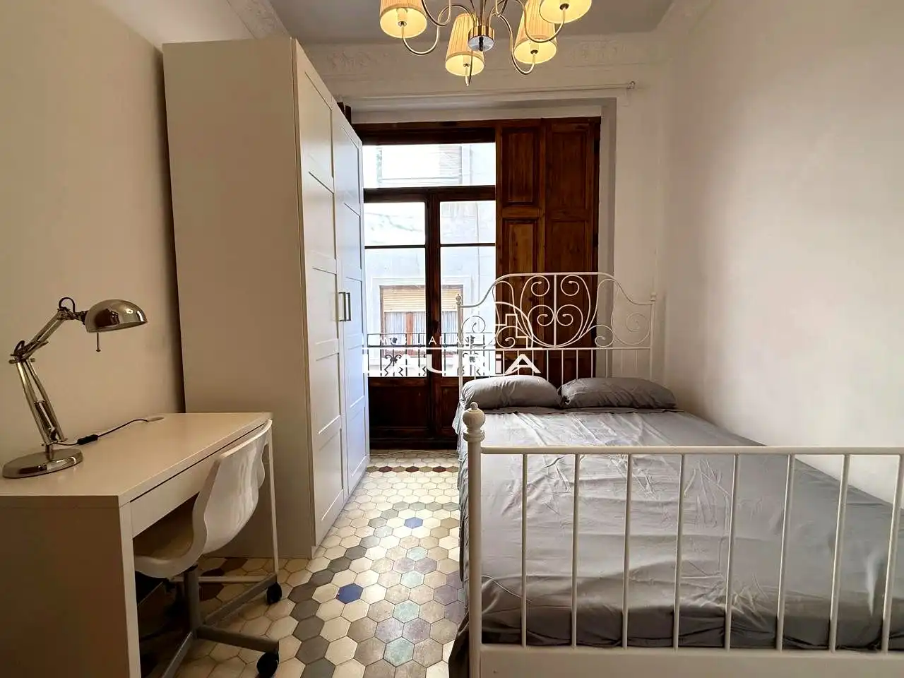 Schlafzimmer von Wohnung zur Miete in Valencia mit Klimaanlage, Terrasse und Möbliert