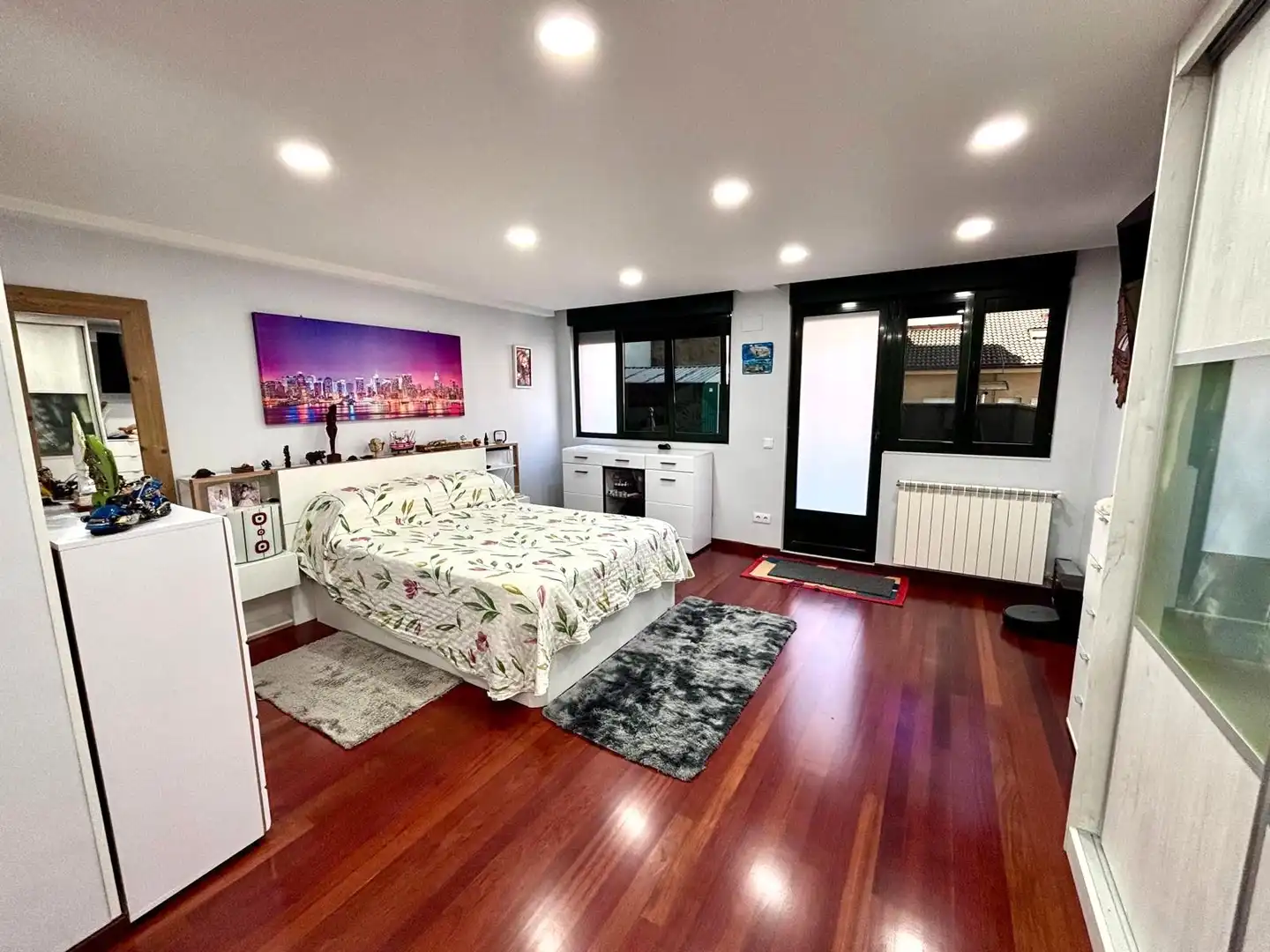 Habitación de Piso en venta en Gijón  con Calefacción, Parquet y Terraza