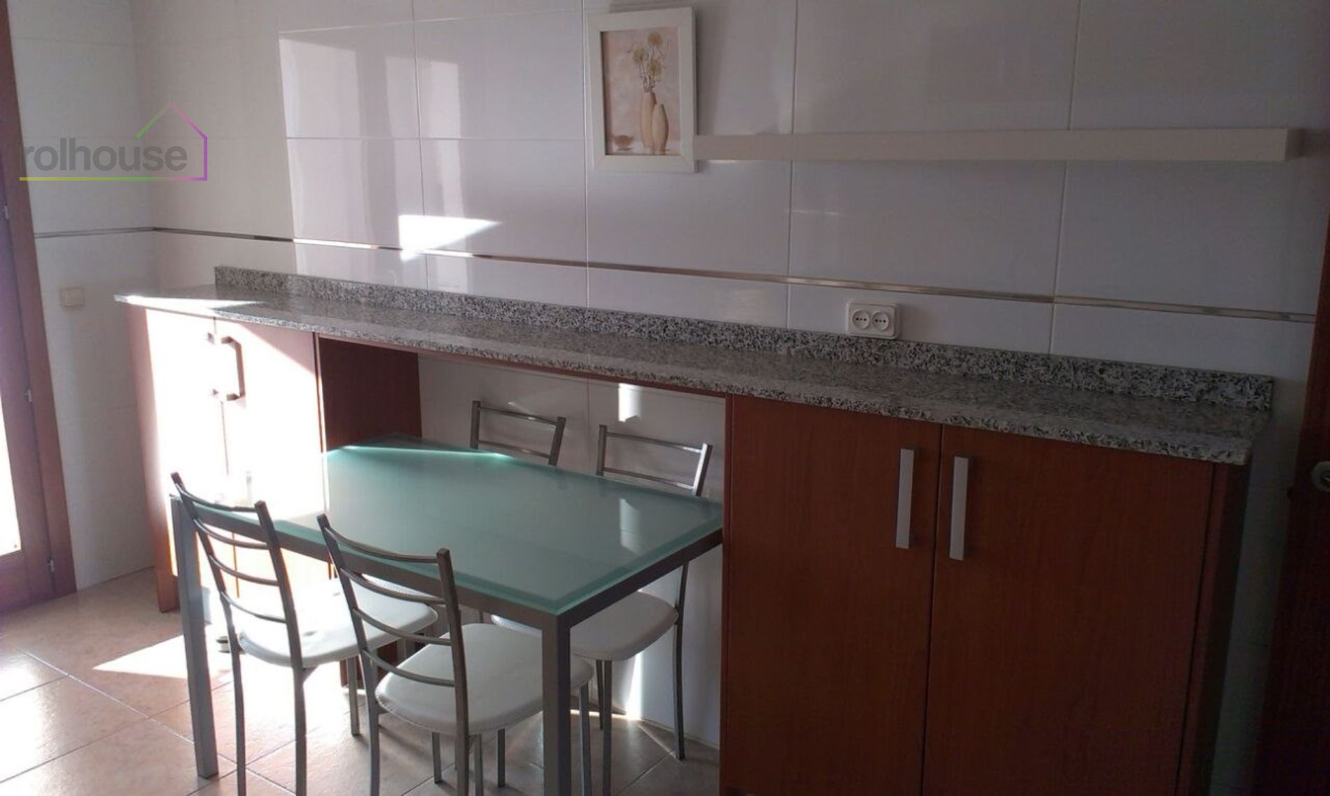 Cuina de Dúplex de lloguer en Santa María del Camí amb Aire condicionat, Terrassa i Moblat