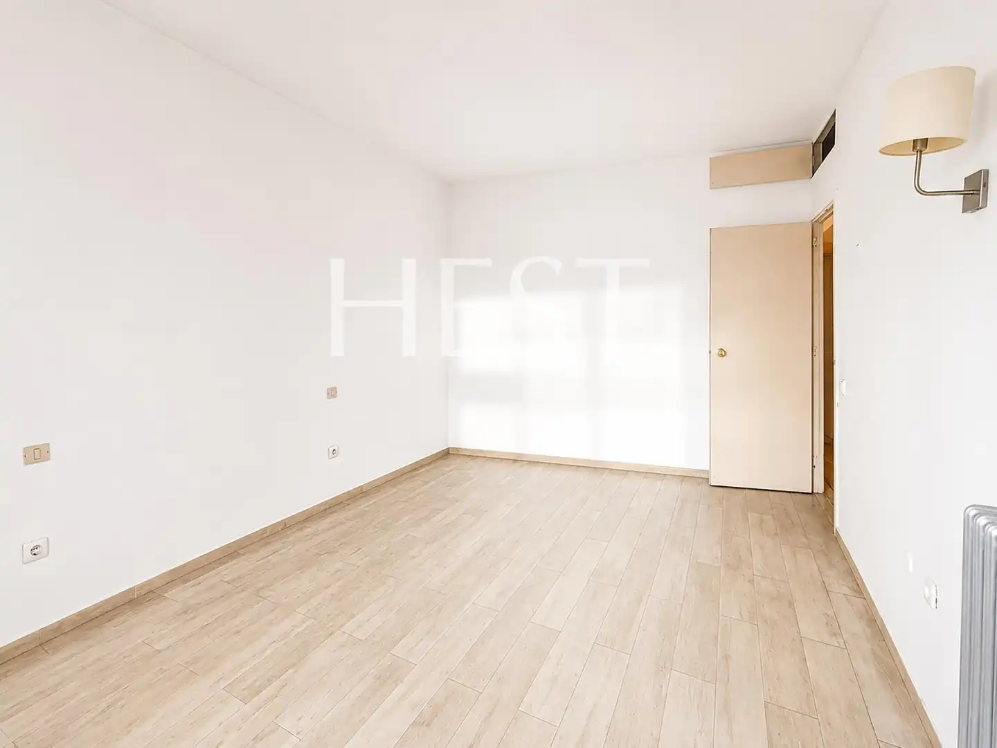 Habitación de Piso en venta en Barcelona con Calefacción, Terraza y Balcón