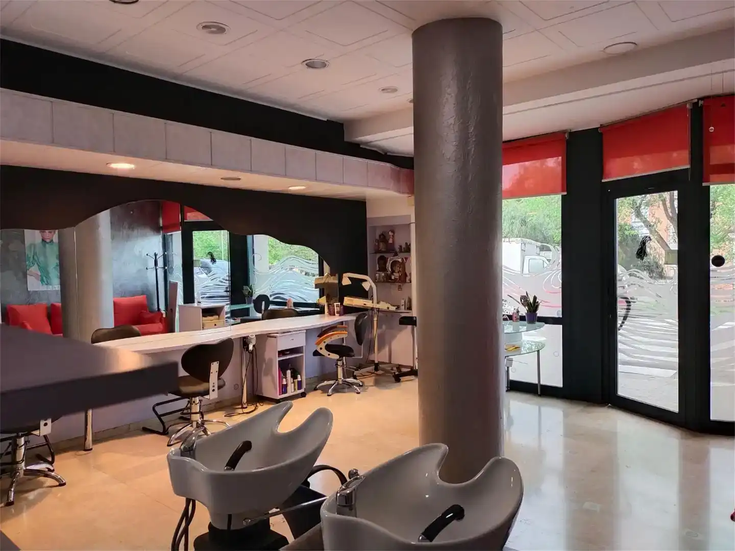 Local en venta en Terrassa con Aire acondicionado