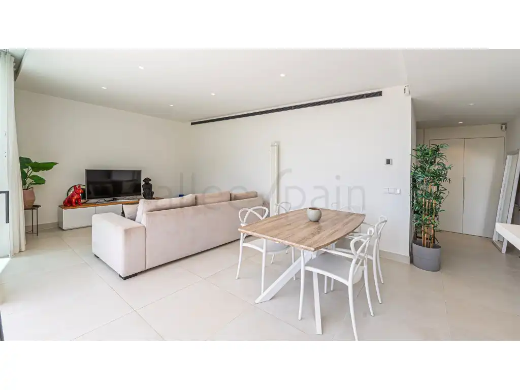 Apartamento en venta en Avenida 8 De Marzo, El Higuerón