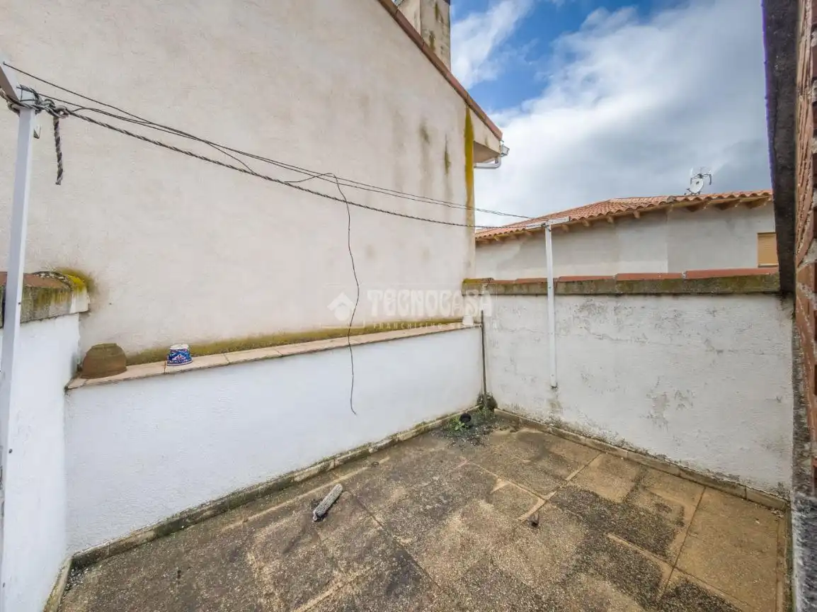 Vista exterior de Casa adosada en venta en Campo Real