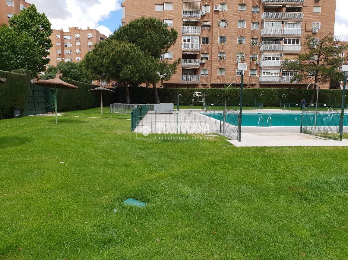 Piscina de Pis en venda en Fuenlabrada