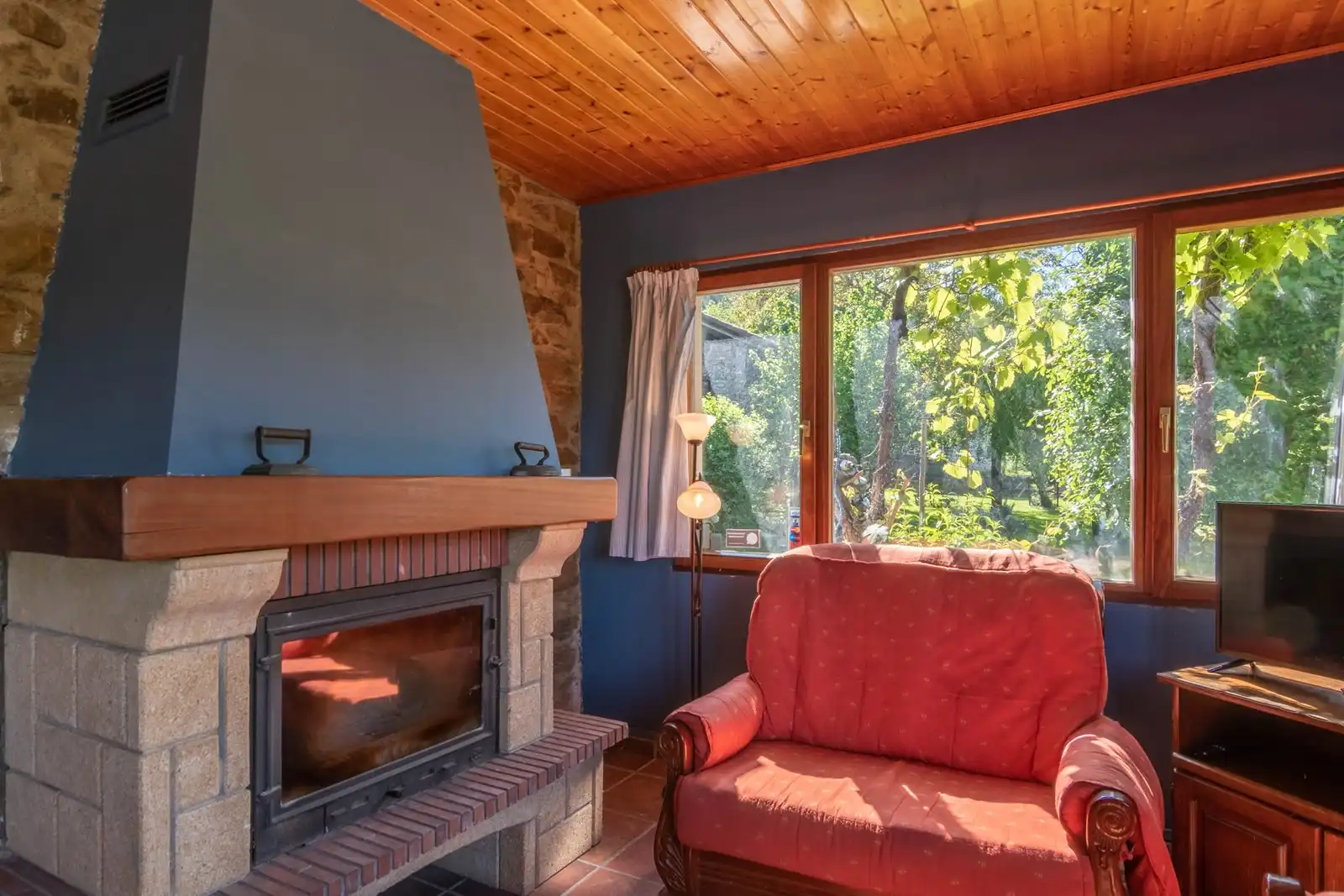 Sala d'estar de Casa o xalet en venda en Zeanuri amb Calefacció, Jardí privat i Terrassa