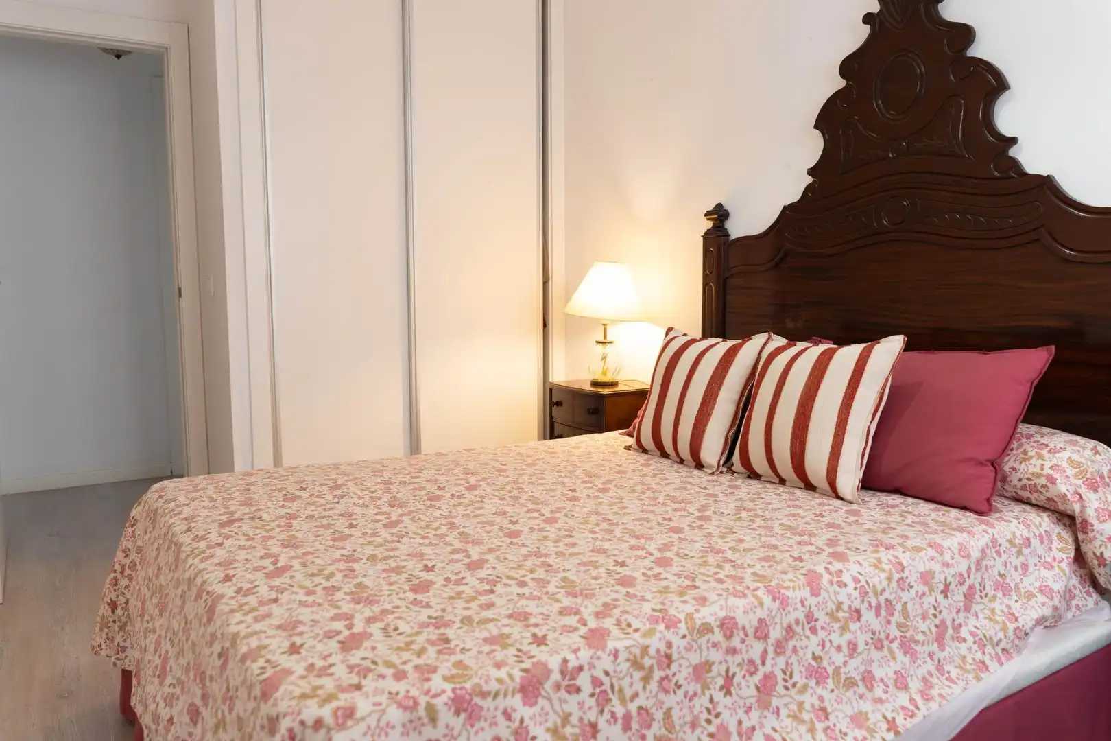 Habitación de Piso en venta en Tomares con Aire acondicionado, Calefacción y Jardín privado