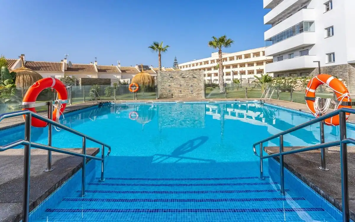Apartamento con piscina en venta en Castillo Sohail - Myramar, imagen 3