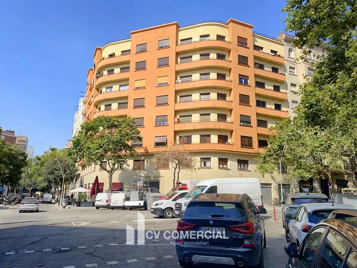 Piso con terraza en venta en Carrer del Comte d'Urgell, imagen 43