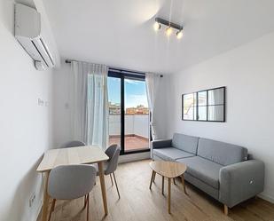 Sala d'estar de Àtic de lloguer en  Barcelona Capital amb Aire condicionat, Calefacció i Terrassa