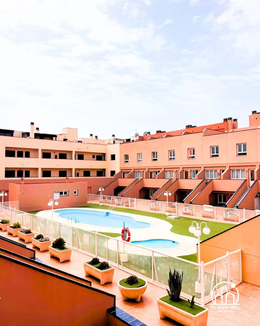 Appartement compact avec piscine à vendre à Calle la Caleta