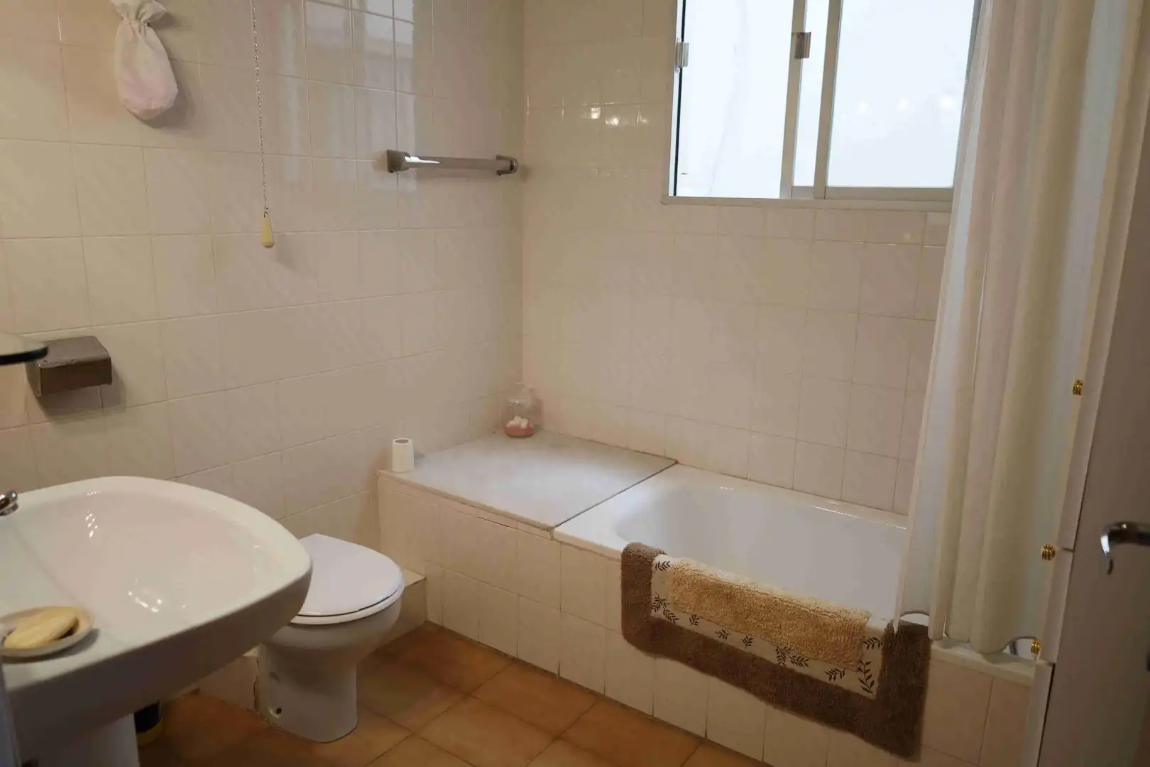 Bathroom of Houses for sale in Alcorisa  with Private garden, Terrace and Storage room