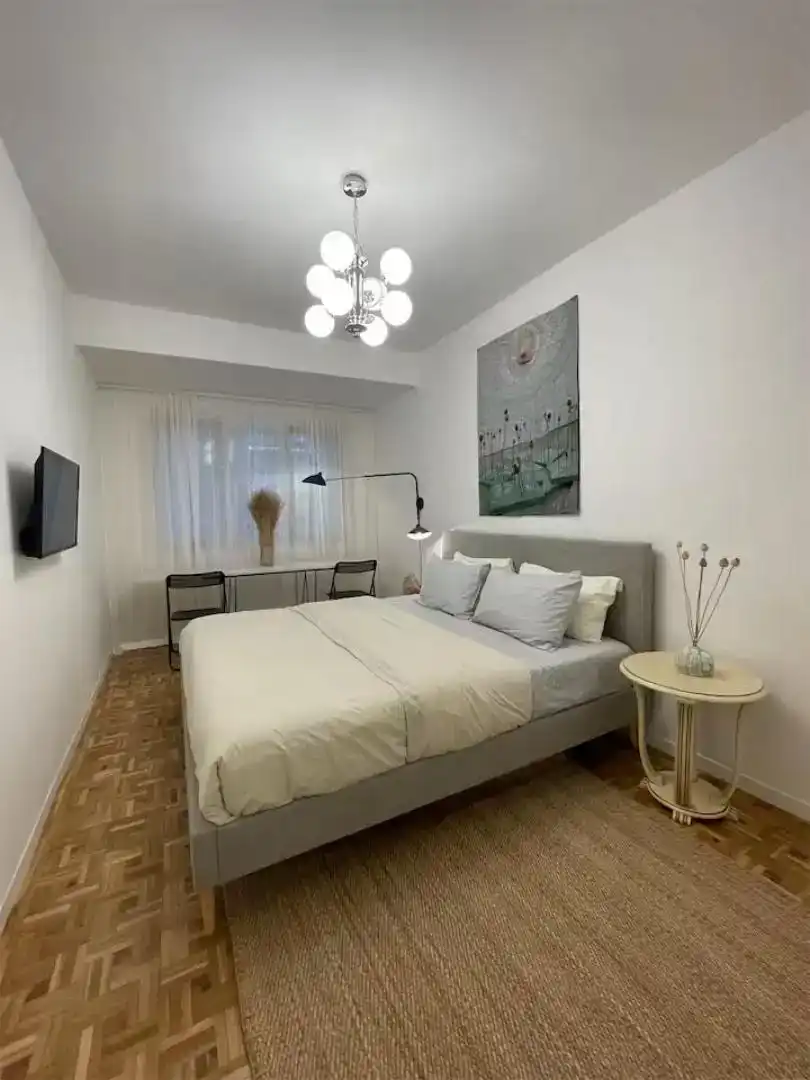 Dormitori de Apartament en venda en  Madrid Capital amb Aire condicionat i Balcó
