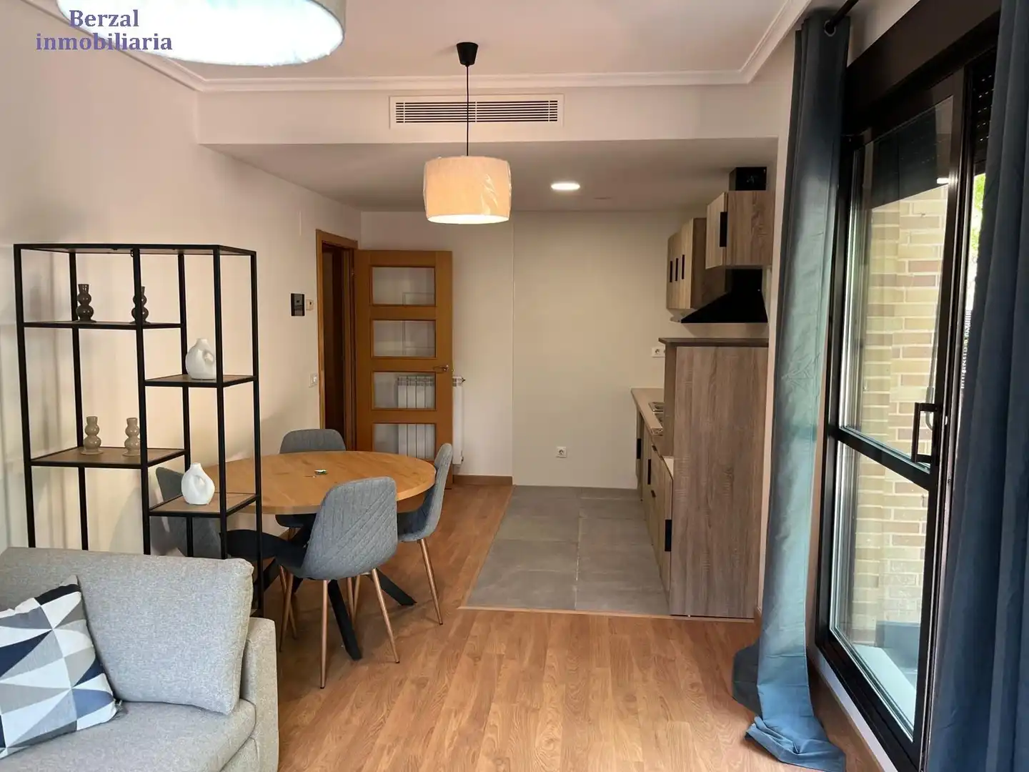 Esszimmer von Erdgeschoss zum Verkauf in Lardero mit Heizung, Privatgarten und Gemeinschaftspool