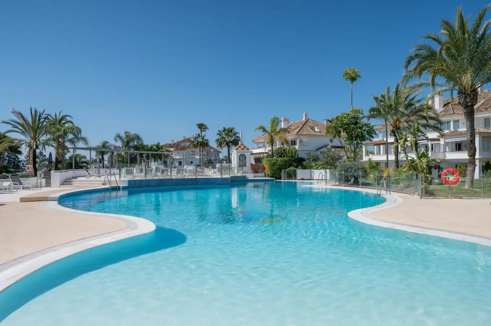 Piscina de Àtic en venda en Marbella amb Aire condicionat, Terrassa i Piscina