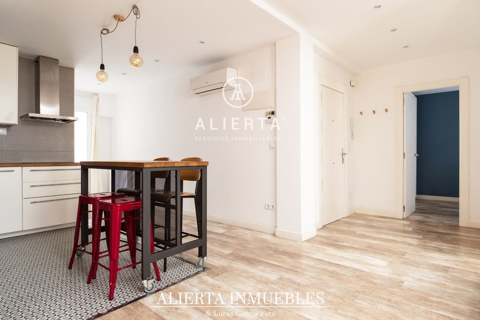 Exterior view of Flat for sale in  Zaragoza Capital  with Air Conditioner, Heating and Terrace