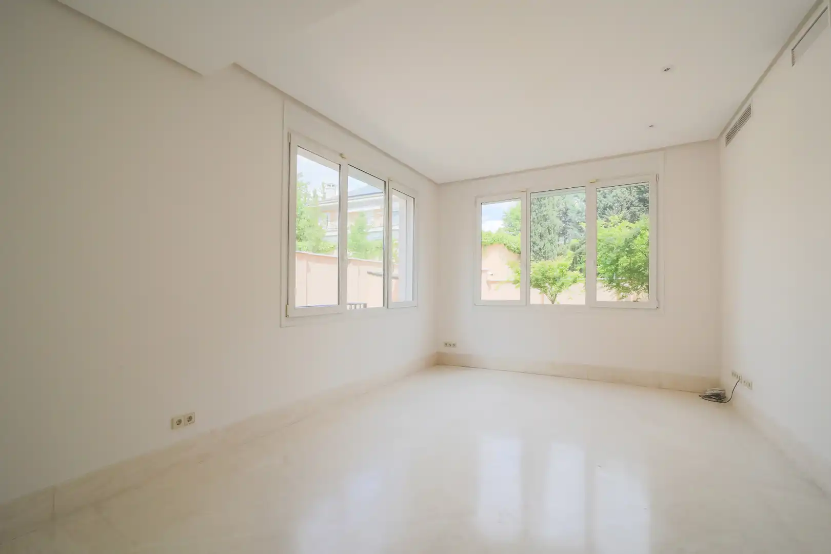 Bedroom of Houses for rent in Madrid  with Air Conditioner, Heating and Private garden