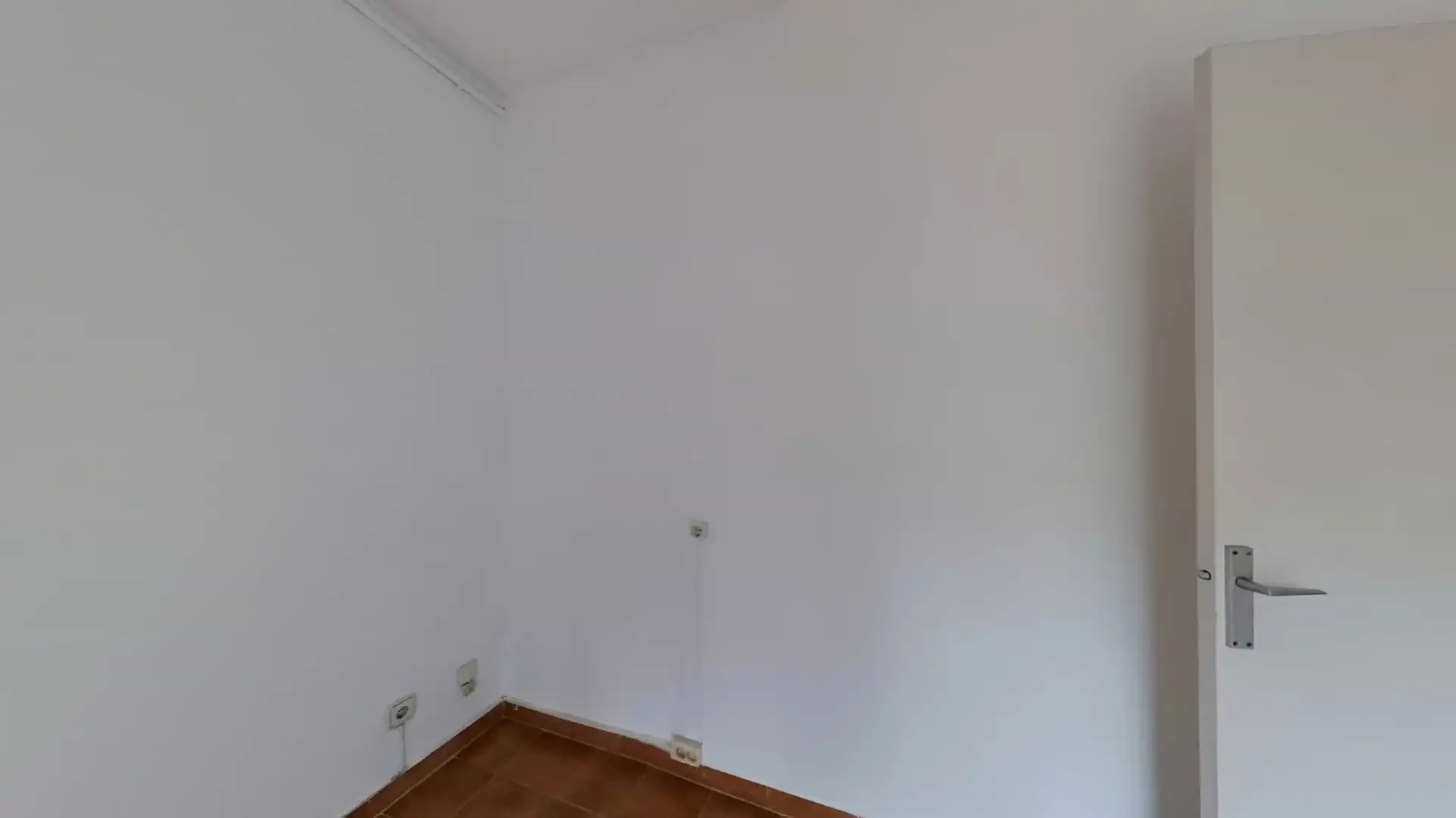Schlafzimmer von Einfamilien-Reihenhaus zum Verkauf in Sabadell mit Klimaanlage, Heizung und Privatgarten
