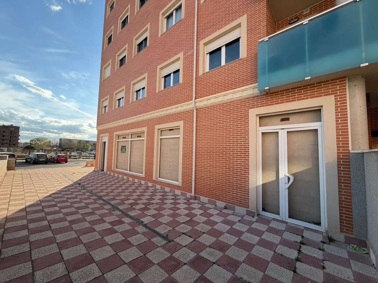 Vista exterior de Local en venta en Ávila