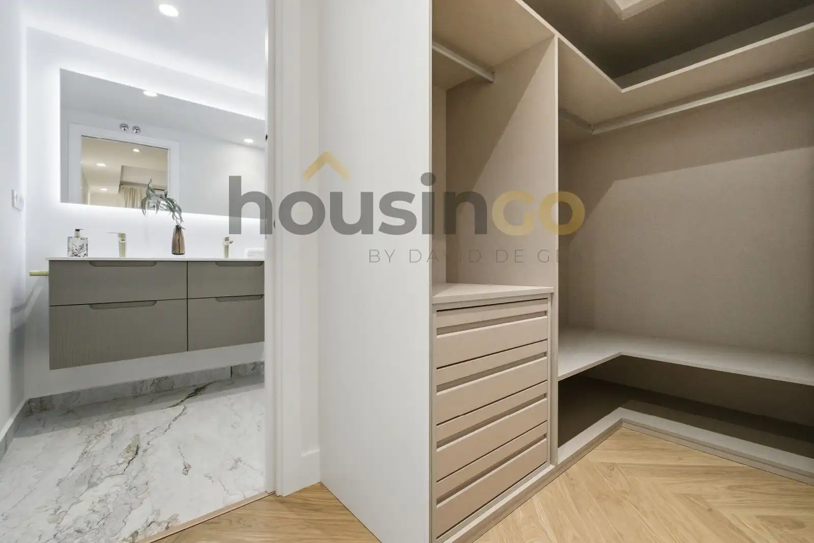 Bedroom of Flat for sale in Madrid  with Air Conditioner, Heating and Parquet flooring