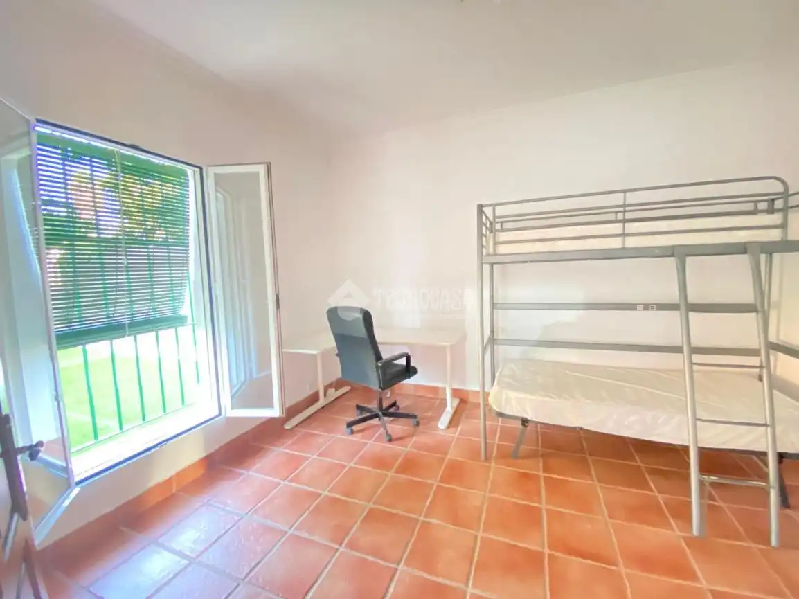 Habitación de Finca rústica en venta en Dos Hermanas