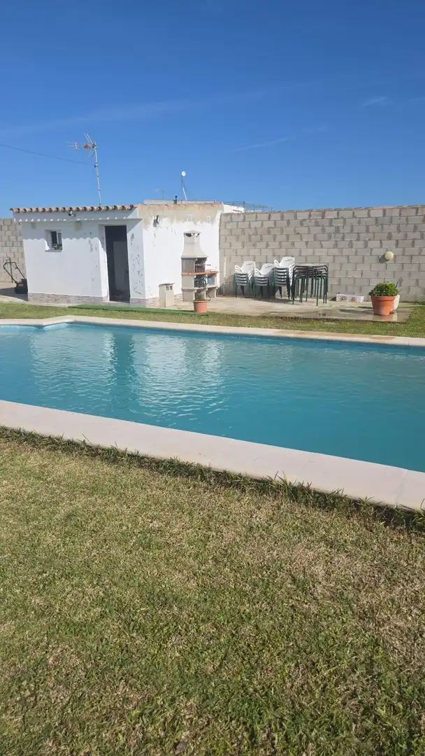 Schwimmbecken von Haus oder Chalet zum Verkauf in Chiclana de la Frontera