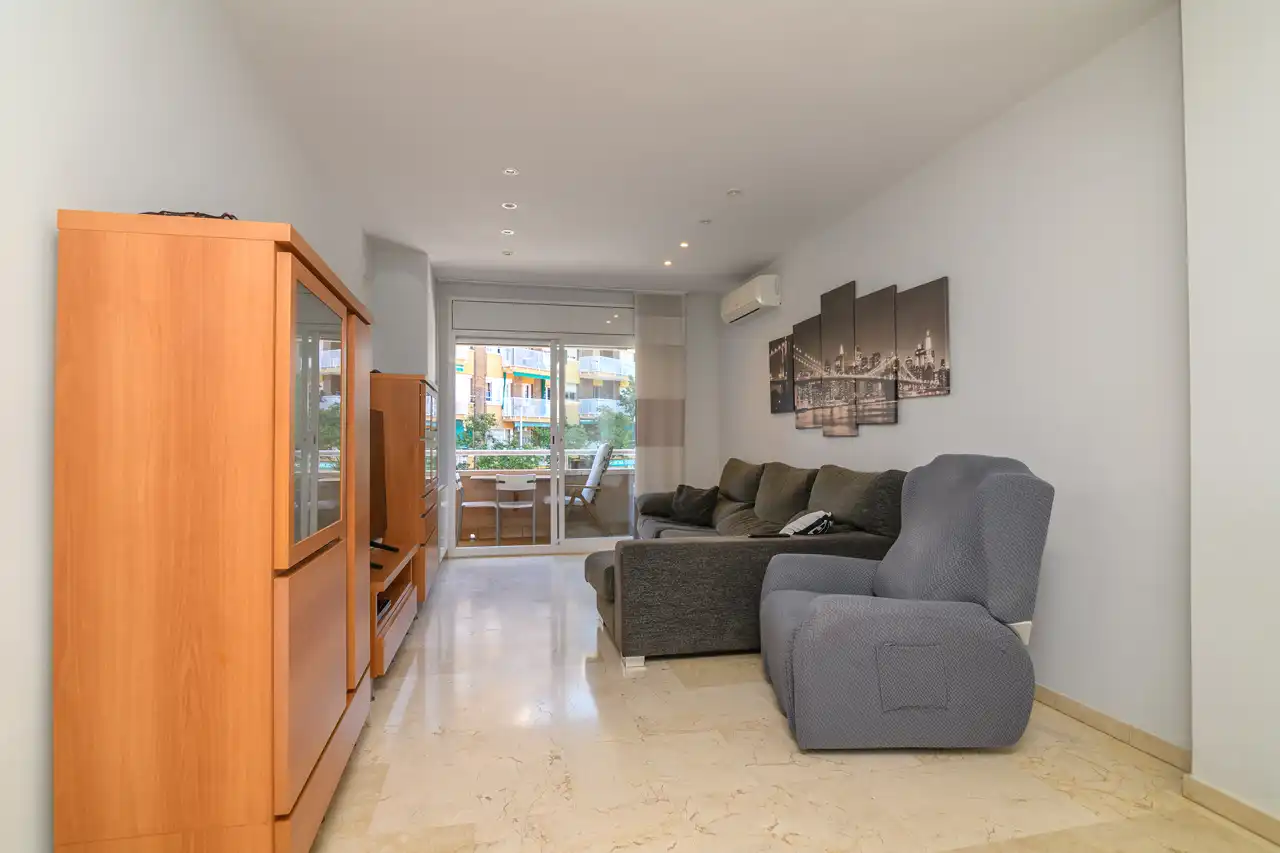 Wohnzimmer von Wohnung zum Verkauf in Gavà mit Klimaanlage, Heizung und Balkon