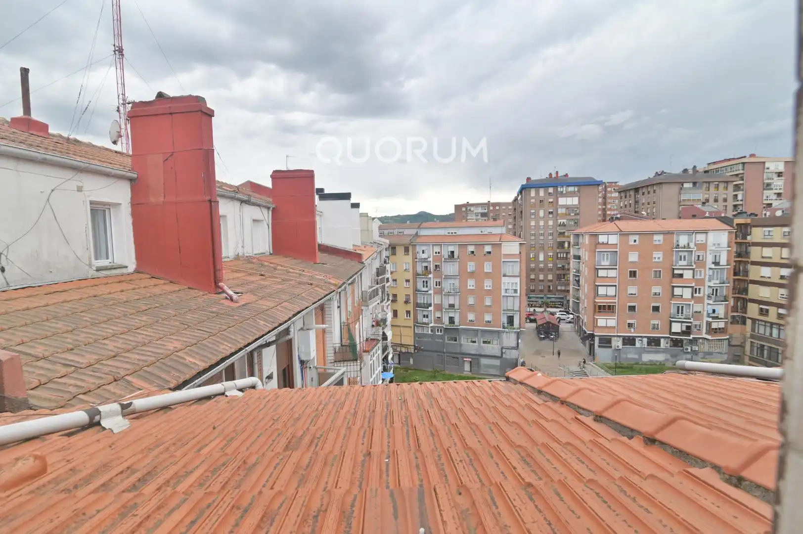 Vista exterior de Piso en venta en Bilbao  con Calefacción