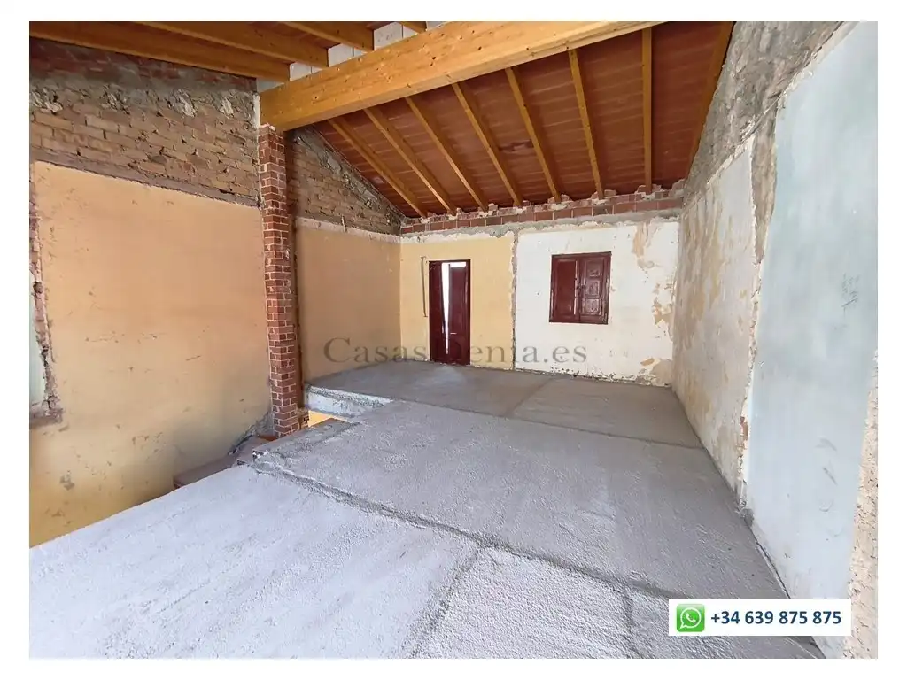 Houses for sale in Beniarbeig