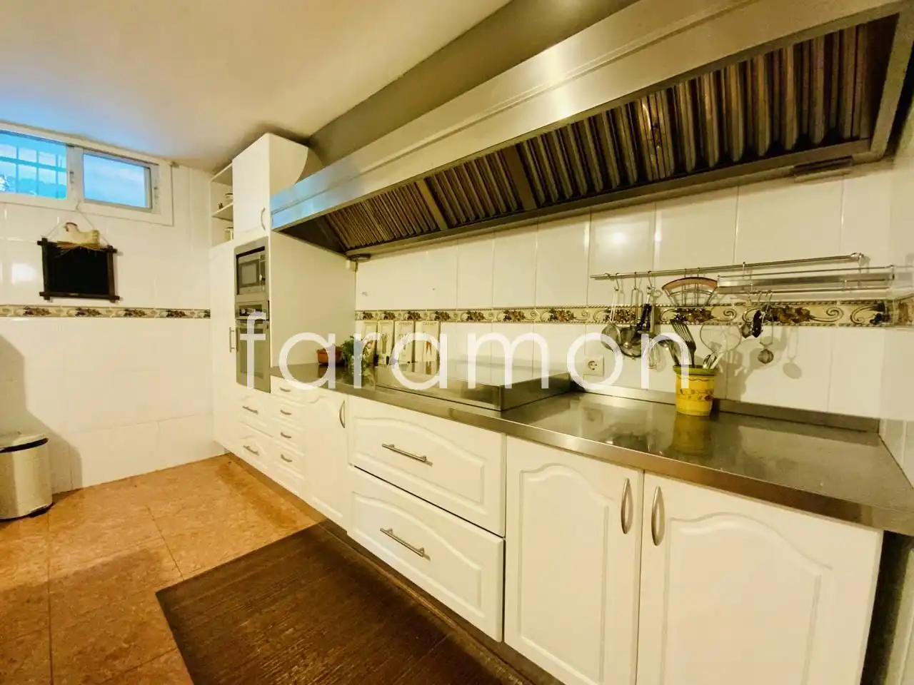 Cocina de Casa o chalet en venta en Carracedelo con Calefacción, Jardín privado y Terraza