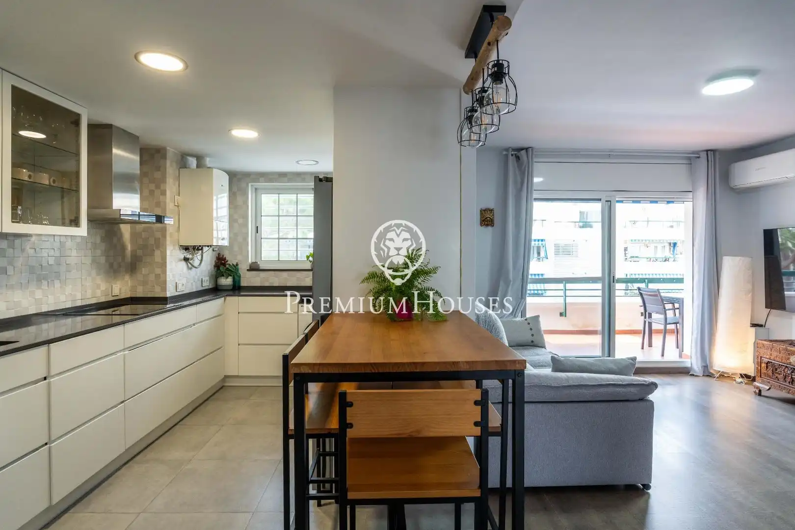 Kitchen of Flat for sale in Gavà Mar