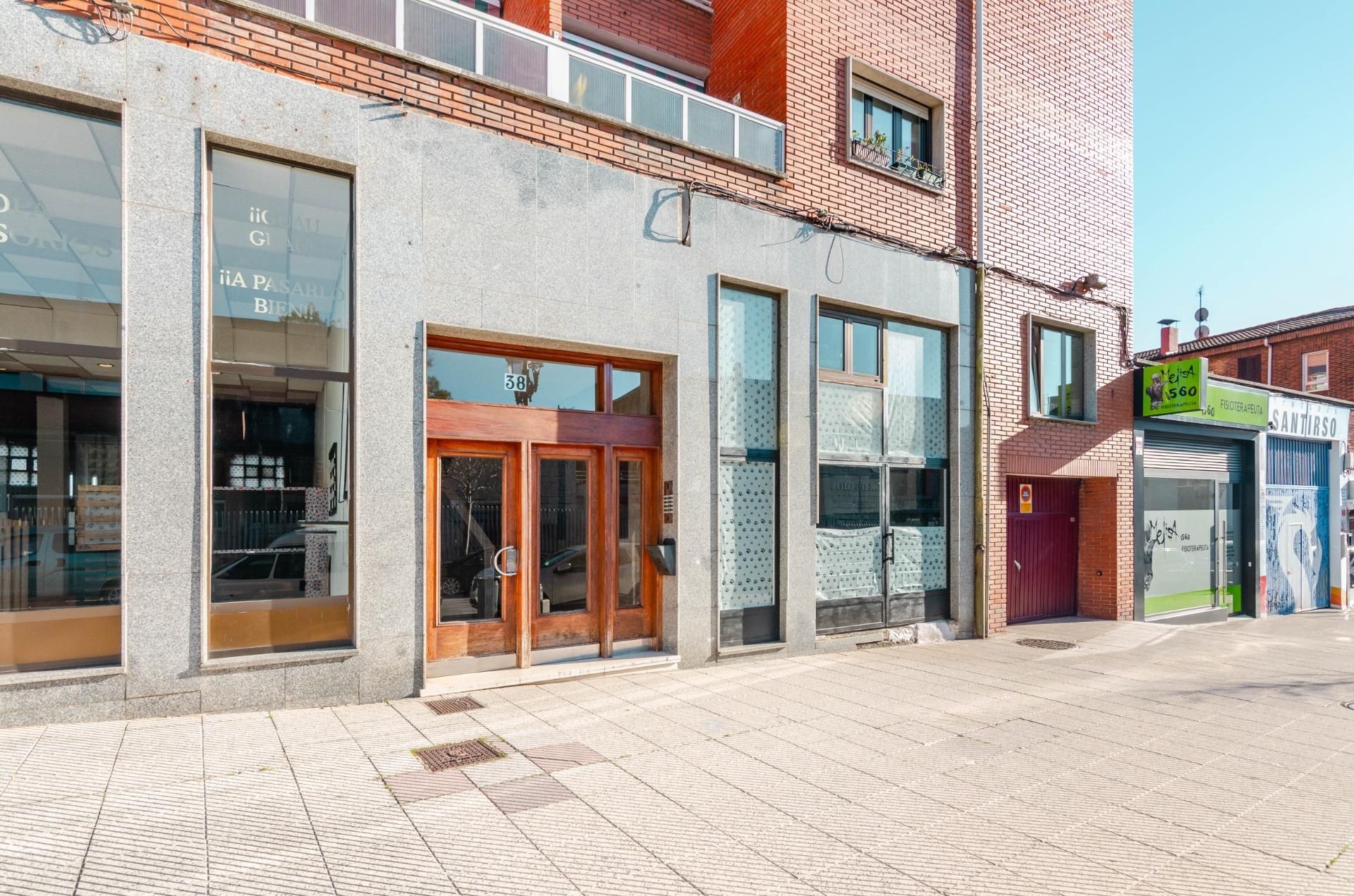 Exterior view of Premises for sale in Oviedo 