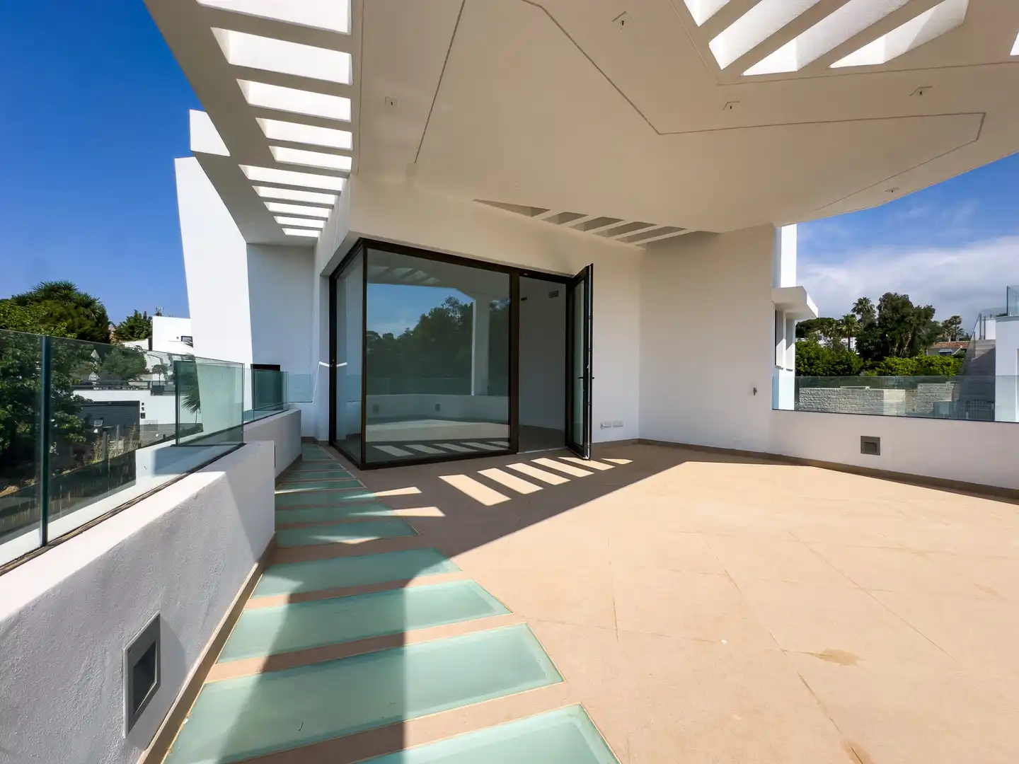 Terraza de Casa o chalet en venta en Estepona con Aire acondicionado, Jardín privado y Terraza